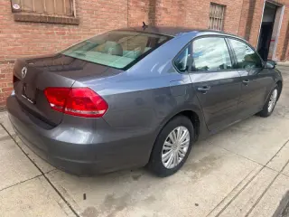 2014 Volkswagen Passat 2.5L Wolfsburg Edition PZEV