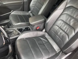 2018 Volkswagen Tiguan 2.0T SEL Premium 4Motion
