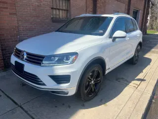2017 Volkswagen Touareg V6 Wolfsburg