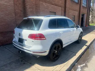 2017 Volkswagen Touareg V6 Wolfsburg