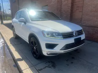 2017 Volkswagen Touareg V6 Wolfsburg