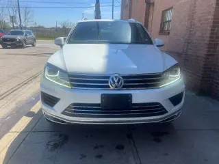 2017 Volkswagen Touareg V6 Wolfsburg
