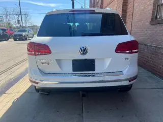 2017 Volkswagen Touareg V6 Wolfsburg