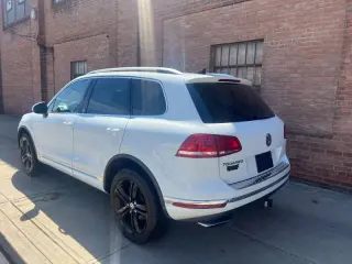 2017 Volkswagen Touareg V6 Wolfsburg