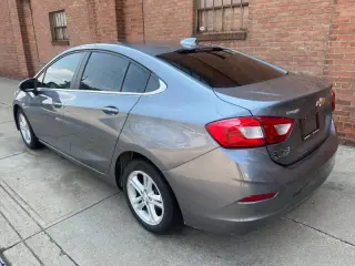 2018 Chevrolet Cruze LT Auto