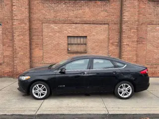 2018 Ford Fusion Hybrid SE