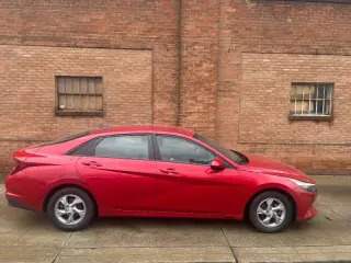 2021 Hyundai Elantra SE