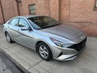 2021 Hyundai Elantra SE