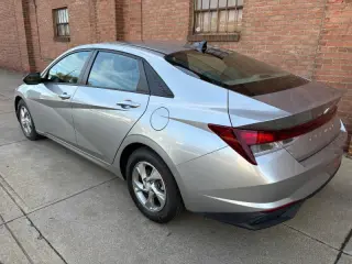 2021 Hyundai Elantra SE