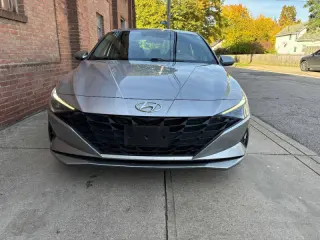 2021 Hyundai Elantra SE