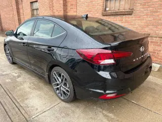 2019 Hyundai Elantra Sport