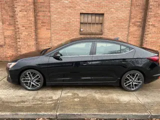2019 Hyundai Elantra Sport
