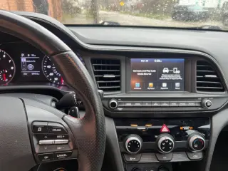 2019 Hyundai Elantra Sport