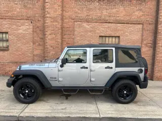 2018 Jeep Wrangler JK Unlimited Willys Wheeler W