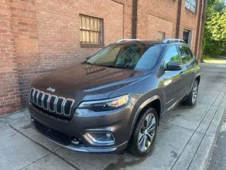2019 Jeep Cherokee Overland