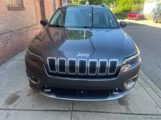 2019 Jeep Cherokee Overland