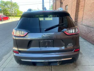 2019 Jeep Cherokee Overland