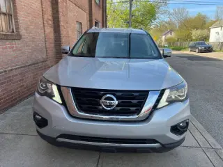2020 Nissan Pathfinder SL