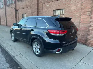 2017 Toyota Highlander Limited