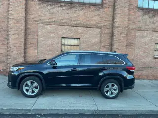 2017 Toyota Highlander Limited