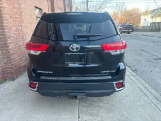 2017 Toyota Highlander Limited