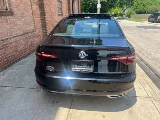 2021 Volkswagen Jetta R-Line