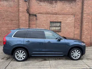 2018 Volvo XC90 T6 Momentum