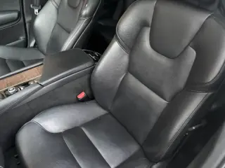 2018 Volvo XC90 T6 Momentum