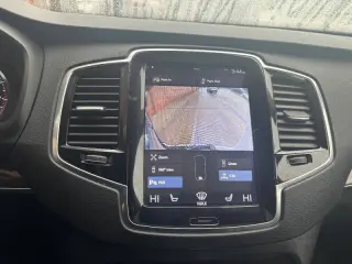 2017 Volvo XC90 T6 Momentum
