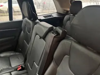 2017 Volvo XC90 T6 Momentum