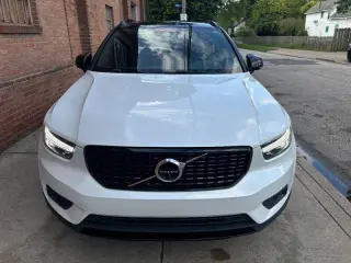 2020 Volvo XC40 T5 R-Design