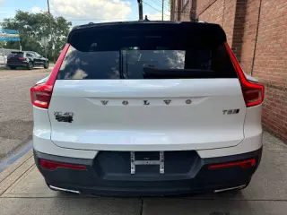 2020 Volvo XC40 T5 R-Design