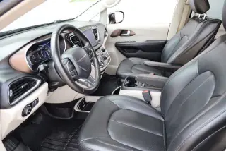 Chrysler Pacifica 2019 Touring L Plus 35th Anniversary 4dr Mini-Van
