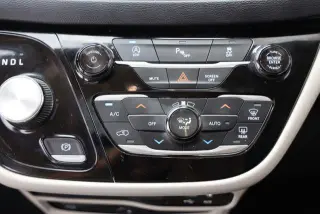 Chrysler Pacifica 2019 Touring L Plus 35th Anniversary 4dr Mini-Van