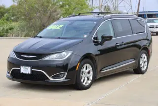 Chrysler Pacifica 2019 Touring L Plus 35th Anniversary 4dr Mini-Van