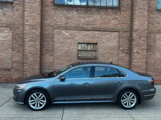 2017 Volkswagen Passat 1.8T SEL Premium