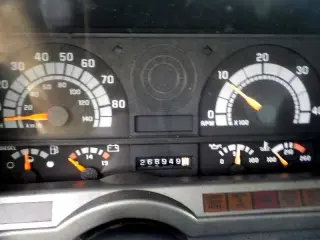 2001 Chevrolet C7H042