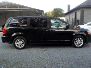 2016 Dodge Grand Caravan SXT 2WD