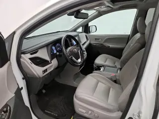 Toyota Sienna 2020 XLE 7-Passenger Auto Access Seat 4dr Mini-Van