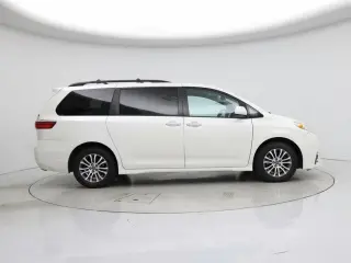 Toyota Sienna 2020 XLE 7-Passenger Auto Access Seat 4dr Mini-Van