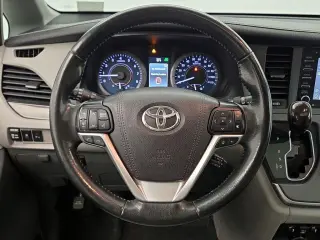 Toyota Sienna 2020 XLE 7-Passenger Auto Access Seat 4dr Mini-Van