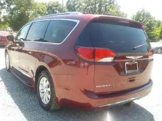 2018 Chrysler Pacifica Touring-L FWD