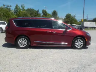 2018 Chrysler Pacifica Touring-L FWD
