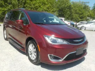 2018 Chrysler Pacifica Touring-L FWD