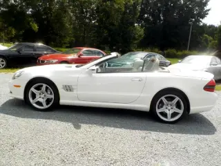 2011 Mercedes-Benz  SL 550 2D Roadster