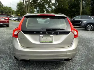 2015 Volvo V60 T5 Drive-E Premier FWD
