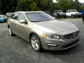 2015 Volvo V60 T5 Drive-E Premier FWD