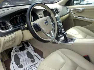 2015 Volvo V60 T5 Drive-E Premier FWD