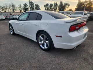 2013 Dodge Charger SE