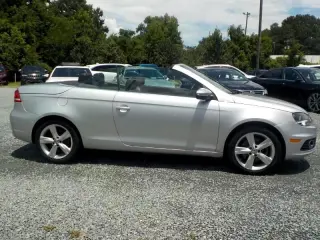 2012 Volkswagen Eos 2dr Conv Executive SULEV